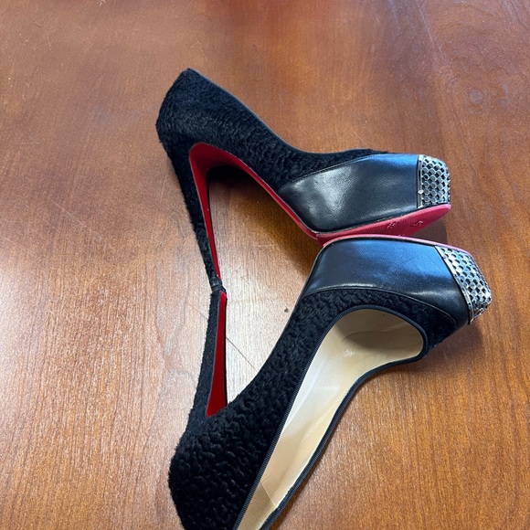 Christian Louboutin Maggie pony hair pump Size 38 Made in Italy Black on Black - Picture 12 of 16